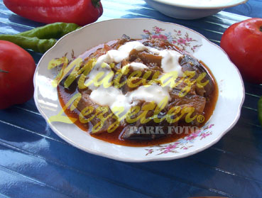 Pomidorlu Qatıqlı Badımcan